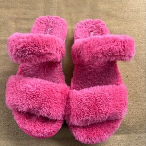 UGG Fuzzy Plush Slippers Open Toe Slides Fluffy Sandals Pink Size 8‎